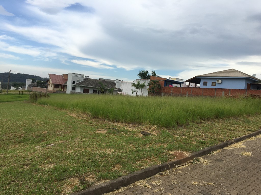 TERRENO PLANO COM 383m2 - JARDINS DO PARECI