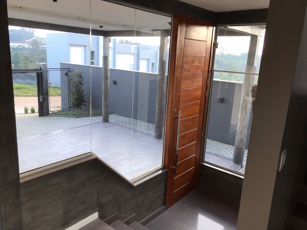 LINDA CASA COM SUÍTE + 2 DORM - PORTO DOS PEREIRA