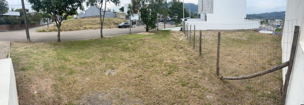 TERRENO COM 21,53m DE TESTADA NA RUA DO FORO